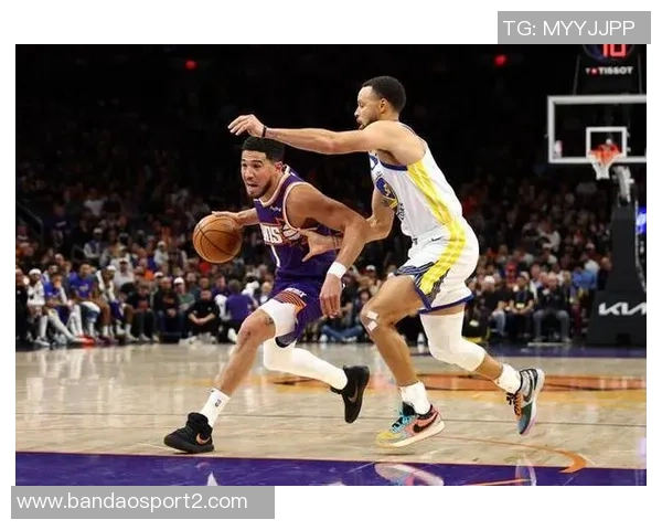 吉莱斯皮盛赞布克天赋异禀场上无所不能三层次得分能力令人惊叹