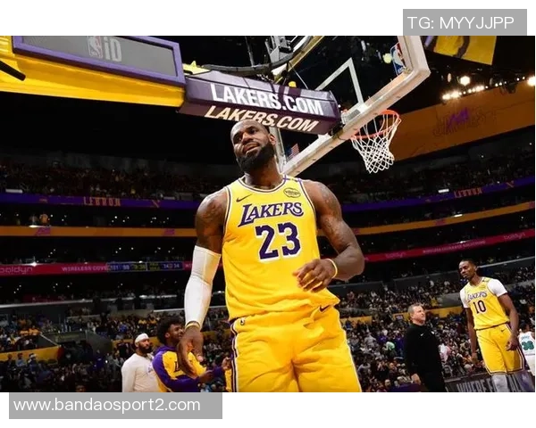 詹姆斯出战背靠背成疑湖人对决猛龙胜率微弱差距分析