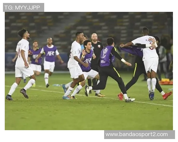 哈特在阿布扎比分享篮球魅力感受团结与激情的力量