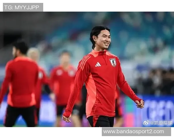 日本与加纳交锋前发布海报南野拓实成为焦点球员
