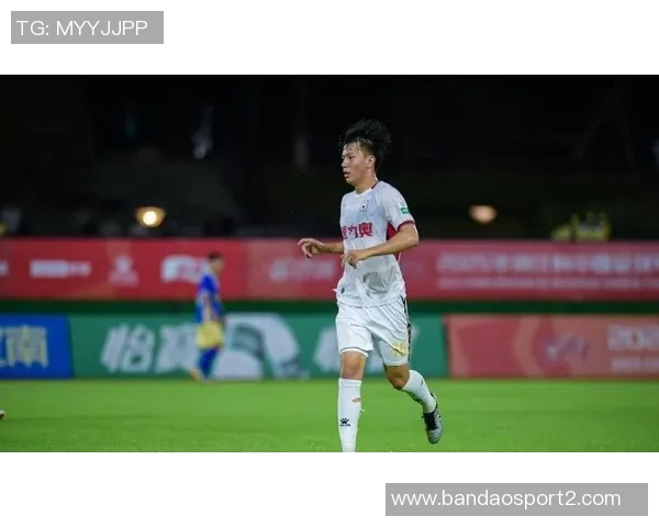 荷乙邓伯什祝贺王博豪罚入制胜点球助力中国U23队晋级四强