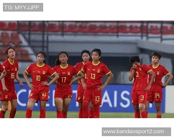 曾屹婕精彩任意球破门U17中国女足奋力追赶美国队比分至2-5 曾屹婕精彩任意球破门U17中国女足奋力追赶美国队比分至2-5