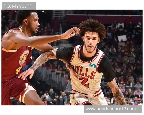 双塔联手展现统治力小莫布里与阿伦合砍32分21篮板8助攻助球队取胜