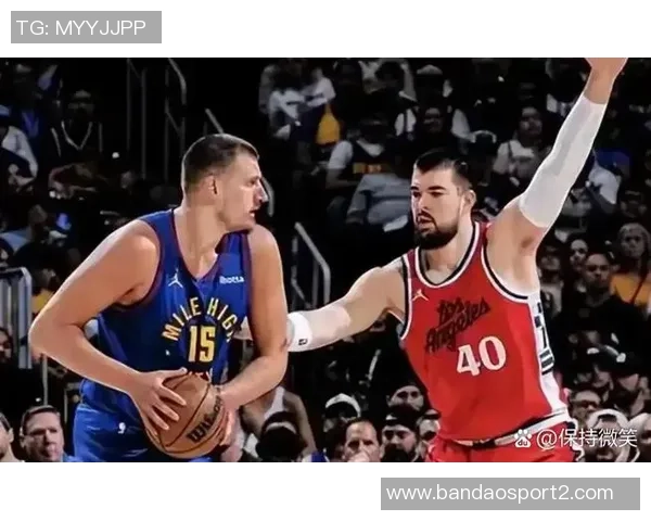 保罗状态低迷表现不佳仅得4分4助攻失误频繁影响球队表现